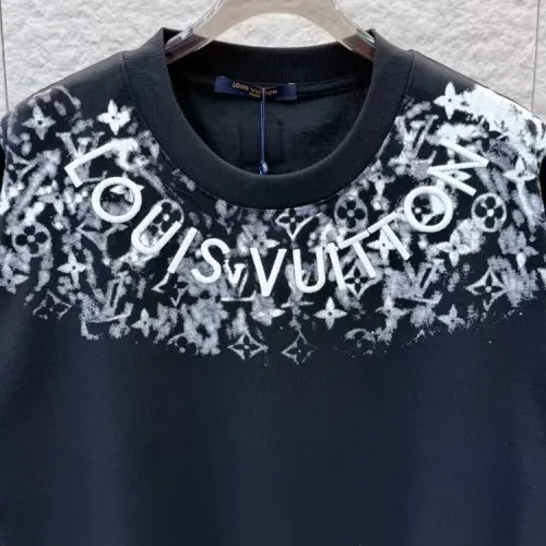 Cheap Louis Vuitton LV T-Shirts Short Sleeved For Unisex #1428906 Replica Wholesale [$39.00 USD] [ITEM#1428906] on Replica Louis Vuitton LV T-Shirts