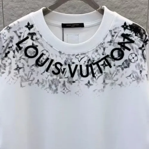 Cheap Louis Vuitton LV T-Shirts Short Sleeved For Unisex #1428907 Replica Wholesale [$39.00 USD] [ITEM#1428907] on Replica Louis Vuitton LV T-Shirts