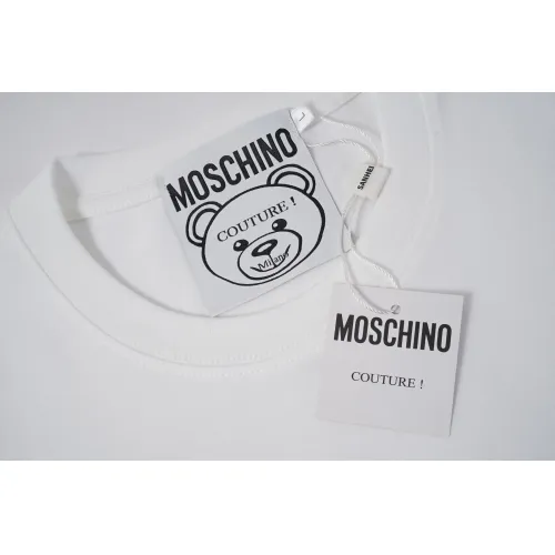 Cheap Moschino T-Shirts Short Sleeved For Unisex #1429576 Replica Wholesale [$32.00 USD] [ITEM#1429576] on Replica Moschino T-Shirts
