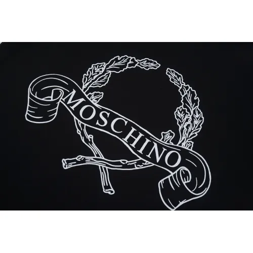 Cheap Moschino T-Shirts Short Sleeved For Unisex #1429578 Replica Wholesale [$32.00 USD] [ITEM#1429578] on Replica Moschino T-Shirts