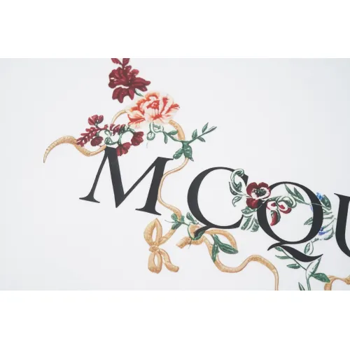 Cheap Alexander McQueen T-shirts Short Sleeved For Unisex #1429580 Replica Wholesale [$32.00 USD] [ITEM#1429580] on Replica Alexander McQueen T-shirts