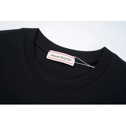 Cheap Alexander McQueen T-shirts Short Sleeved For Unisex #1429581 Replica Wholesale [$32.00 USD] [ITEM#1429581] on Replica Alexander McQueen T-shirts