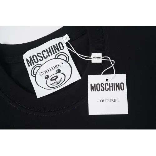 Cheap Moschino T-Shirts Short Sleeved For Unisex #1429622 Replica Wholesale [$32.00 USD] [ITEM#1429622] on Replica Moschino T-Shirts