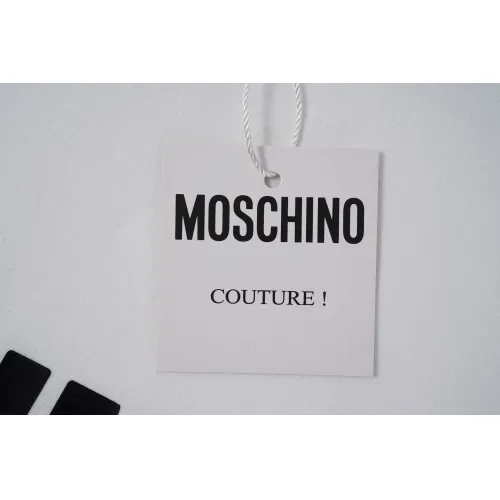 Cheap Moschino T-Shirts Short Sleeved For Unisex #1429623 Replica Wholesale [$32.00 USD] [ITEM#1429623] on Replica Moschino T-Shirts