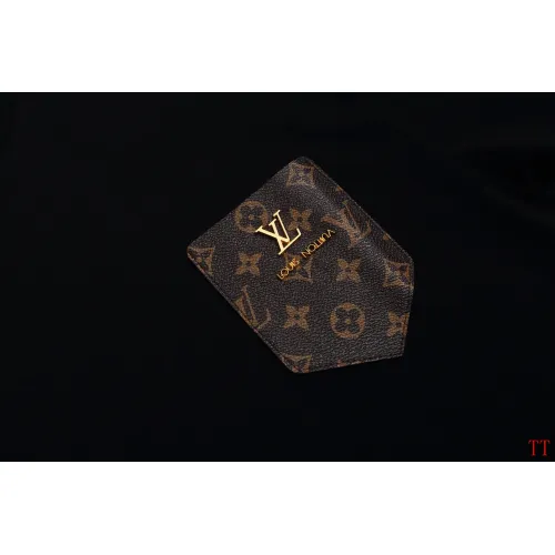 Cheap Louis Vuitton LV T-Shirts Short Sleeved For Unisex #1429945 Replica Wholesale [$39.00 USD] [ITEM#1429945] on Replica Louis Vuitton LV T-Shirts