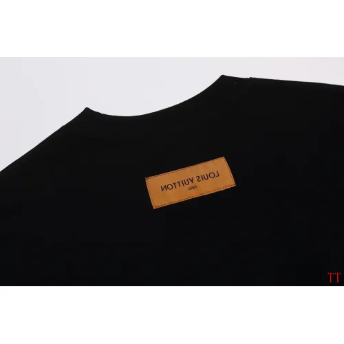 Cheap Louis Vuitton LV T-Shirts Short Sleeved For Unisex #1429947 Replica Wholesale [$40.00 USD] [ITEM#1429947] on Replica Louis Vuitton LV T-Shirts