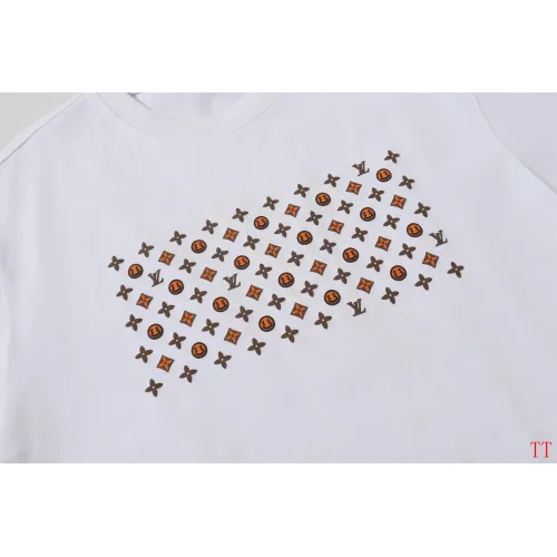 Cheap Louis Vuitton LV T-Shirts Short Sleeved For Unisex #1429967 Replica Wholesale [$39.00 USD] [ITEM#1429967] on Replica Louis Vuitton LV T-Shirts