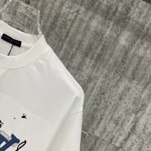Cheap Louis Vuitton LV T-Shirts Short Sleeved For Unisex #1429983 Replica Wholesale [$42.00 USD] [ITEM#1429983] on Replica Louis Vuitton LV T-Shirts