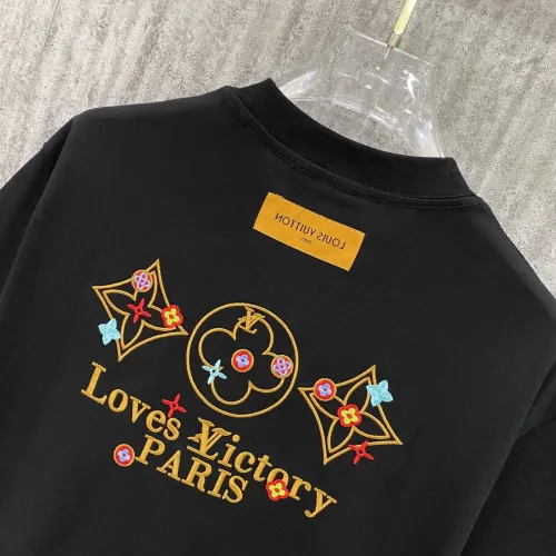 Cheap Louis Vuitton LV T-Shirts Short Sleeved For Unisex #1429994 Replica Wholesale [$42.00 USD] [ITEM#1429994] on Replica Louis Vuitton LV T-Shirts
