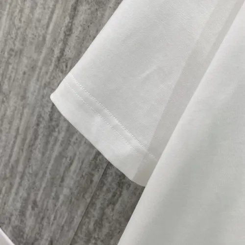 Cheap Burberry T-Shirts Short Sleeved For Unisex #1430001 Replica Wholesale [$42.00 USD] [ITEM#1430001] on Replica Burberry T-Shirts