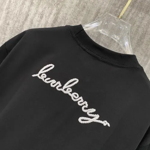 Cheap Burberry T-Shirts Short Sleeved For Unisex #1430002 Replica Wholesale [$42.00 USD] [ITEM#1430002] on Replica Burberry T-Shirts