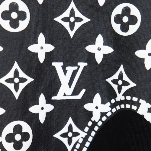 Cheap Louis Vuitton LV T-Shirts Short Sleeved For Unisex #1430112 Replica Wholesale [$34.00 USD] [ITEM#1430112] on Replica Louis Vuitton LV T-Shirts