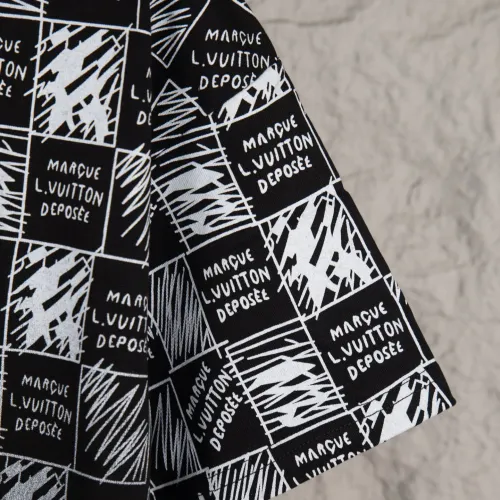 Cheap Louis Vuitton LV T-Shirts Short Sleeved For Unisex #1430132 Replica Wholesale [$36.00 USD] [ITEM#1430132] on Replica Louis Vuitton LV T-Shirts