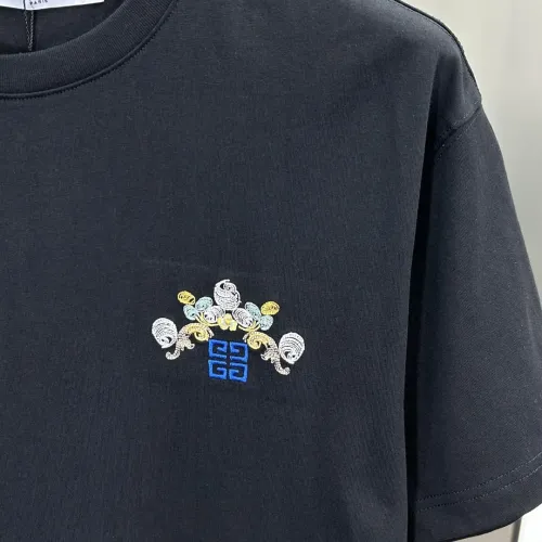 Cheap Givenchy T-Shirts Short Sleeved For Unisex #1430302 Replica Wholesale [$64.00 USD] [ITEM#1430302] on Replica Givenchy T-Shirts