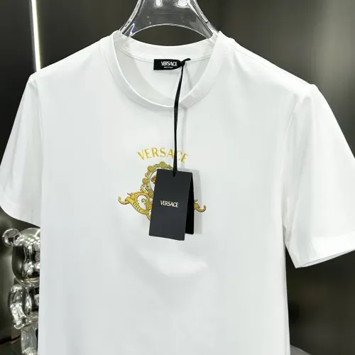 Cheap Versace T-Shirts Short Sleeved For Unisex #1430345 Replica Wholesale [$64.00 USD] [ITEM#1430345] on Replica Versace T-Shirts