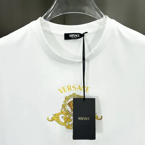 Cheap Versace T-Shirts Short Sleeved For Unisex #1430345 Replica Wholesale [$64.00 USD] [ITEM#1430345] on Replica Versace T-Shirts