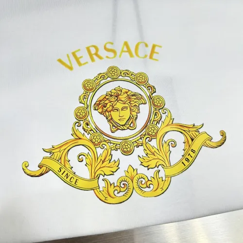 Cheap Versace T-Shirts Short Sleeved For Unisex #1430345 Replica Wholesale [$64.00 USD] [ITEM#1430345] on Replica Versace T-Shirts