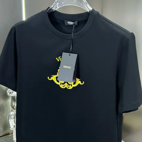 Cheap Versace T-Shirts Short Sleeved For Unisex #1430346 Replica Wholesale [$64.00 USD] [ITEM#1430346] on Replica Versace T-Shirts
