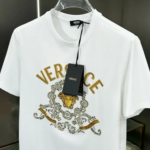 Cheap Versace T-Shirts Short Sleeved For Unisex #1430370 Replica Wholesale [$72.00 USD] [ITEM#1430370] on Replica Versace T-Shirts