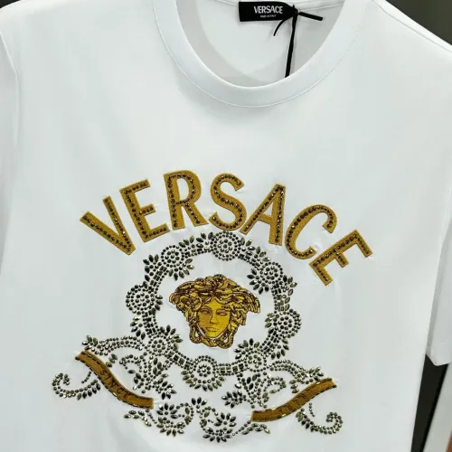 Cheap Versace T-Shirts Short Sleeved For Unisex #1430370 Replica Wholesale [$72.00 USD] [ITEM#1430370] on Replica Versace T-Shirts