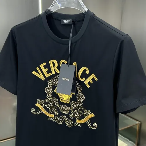 Cheap Versace T-Shirts Short Sleeved For Unisex #1430371 Replica Wholesale [$72.00 USD] [ITEM#1430371] on Replica Versace T-Shirts