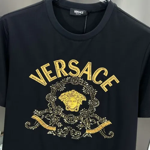 Cheap Versace T-Shirts Short Sleeved For Unisex #1430371 Replica Wholesale [$72.00 USD] [ITEM#1430371] on Replica Versace T-Shirts