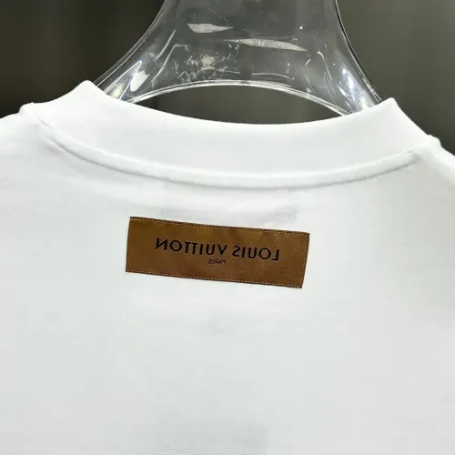 Cheap Louis Vuitton LV T-Shirts Short Sleeved For Men #1430377 Replica Wholesale [$82.00 USD] [ITEM#1430377] on Replica Louis Vuitton LV T-Shirts