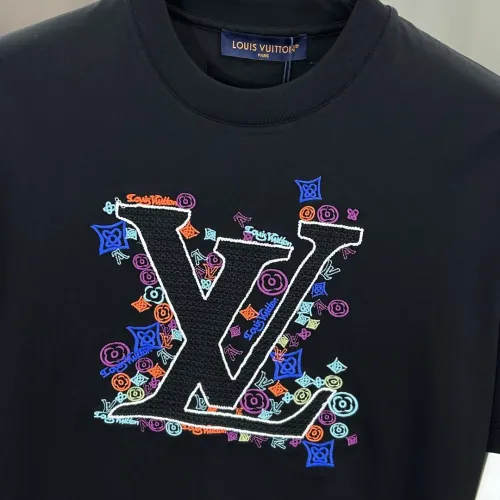 Cheap Louis Vuitton LV T-Shirts Short Sleeved For Men #1430378 Replica Wholesale [$82.00 USD] [ITEM#1430378] on Replica Louis Vuitton LV T-Shirts