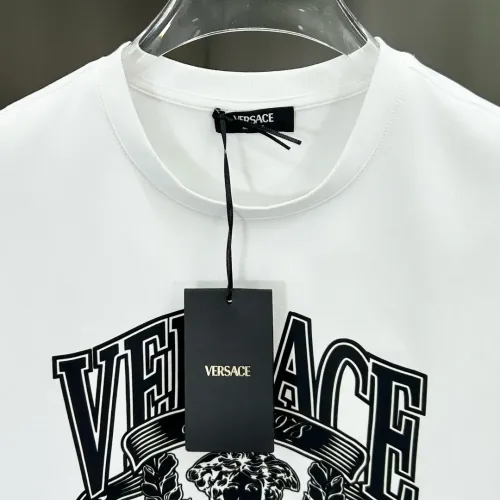 Cheap Versace T-Shirts Short Sleeved For Unisex #1430466 Replica Wholesale [$68.00 USD] [ITEM#1430466] on Replica Versace T-Shirts