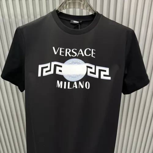 Cheap Versace T-Shirts Short Sleeved For Unisex #1430513 Replica Wholesale [$72.00 USD] [ITEM#1430513] on Replica Versace T-Shirts