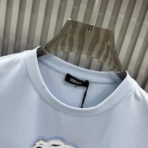 Cheap Versace T-Shirts Short Sleeved For Unisex #1430520 Replica Wholesale [$72.00 USD] [ITEM#1430520] on Replica Versace T-Shirts