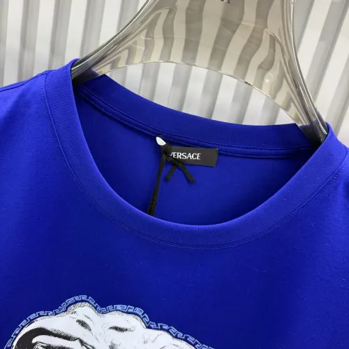 Cheap Versace T-Shirts Short Sleeved For Unisex #1430523 Replica Wholesale [$72.00 USD] [ITEM#1430523] on Replica Versace T-Shirts