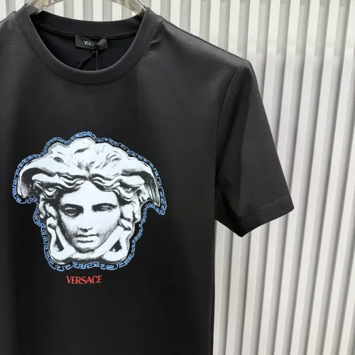 Cheap Versace T-Shirts Short Sleeved For Unisex #1430524 Replica Wholesale [$72.00 USD] [ITEM#1430524] on Replica Versace T-Shirts
