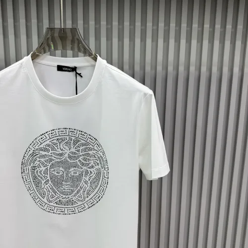 Cheap Versace T-Shirts Short Sleeved For Unisex #1430525 Replica Wholesale [$76.00 USD] [ITEM#1430525] on Replica Versace T-Shirts