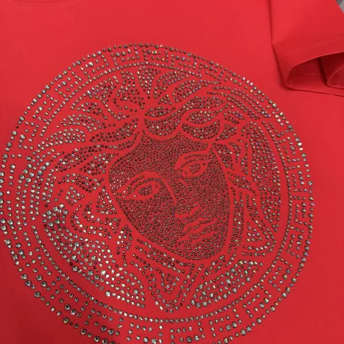 Cheap Versace T-Shirts Short Sleeved For Unisex #1430528 Replica Wholesale [$76.00 USD] [ITEM#1430528] on Replica Versace T-Shirts