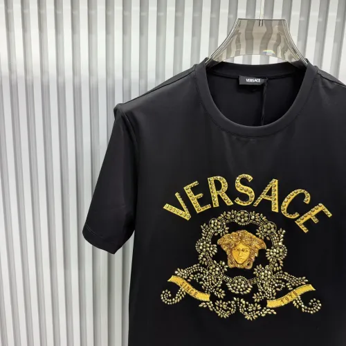 Cheap Versace T-Shirts Short Sleeved For Unisex #1430534 Replica Wholesale [$82.00 USD] [ITEM#1430534] on Replica Versace T-Shirts