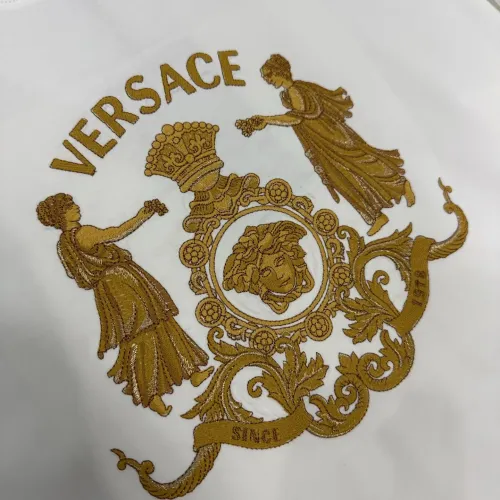 Cheap Versace T-Shirts Short Sleeved For Unisex #1430535 Replica Wholesale [$82.00 USD] [ITEM#1430535] on Replica Versace T-Shirts