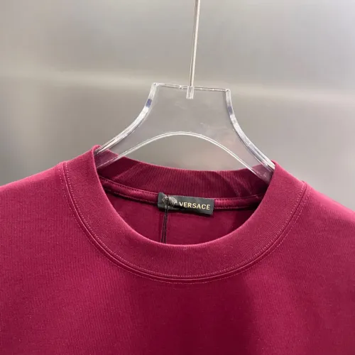 Cheap Versace T-Shirts Short Sleeved For Unisex #1430608 Replica Wholesale [$38.00 USD] [ITEM#1430608] on Replica Versace T-Shirts