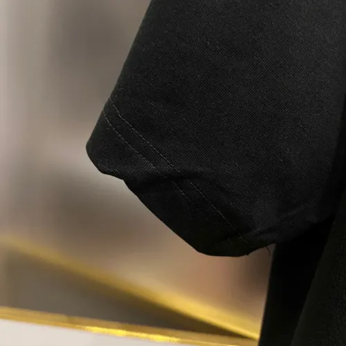 Cheap Versace T-Shirts Short Sleeved For Unisex #1430609 Replica Wholesale [$38.00 USD] [ITEM#1430609] on Replica Versace T-Shirts