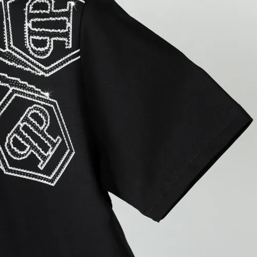 Cheap Philipp Plein PP T-Shirts Short Sleeved For Men #1431039 Replica Wholesale [$27.00 USD] [ITEM#1431039] on Replica Philipp Plein PP T-Shirts