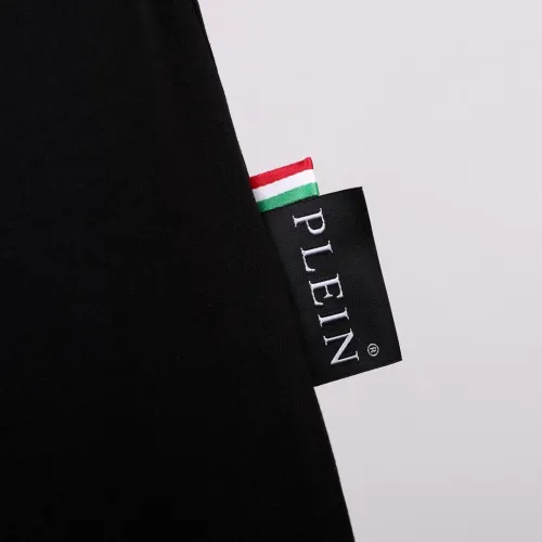 Cheap Philipp Plein PP T-Shirts Short Sleeved For Men #1431063 Replica Wholesale [$27.00 USD] [ITEM#1431063] on Replica Philipp Plein PP T-Shirts