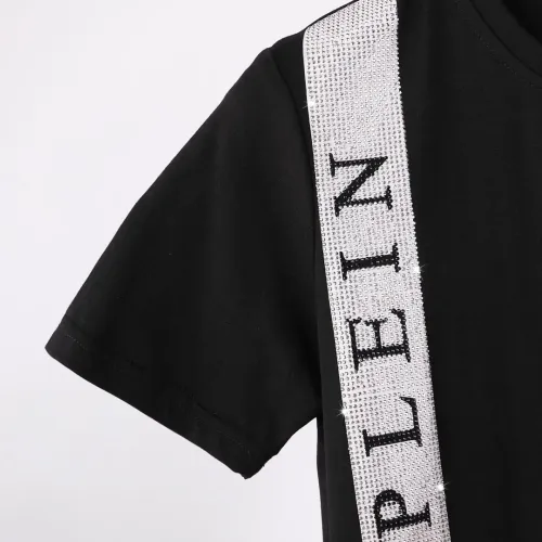 Cheap Philipp Plein PP T-Shirts Short Sleeved For Men #1431069 Replica Wholesale [$27.00 USD] [ITEM#1431069] on Replica Philipp Plein PP T-Shirts