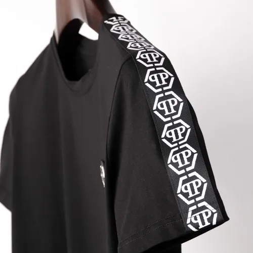 Cheap Philipp Plein PP T-Shirts Short Sleeved For Men #1431083 Replica Wholesale [$27.00 USD] [ITEM#1431083] on Replica Philipp Plein PP T-Shirts