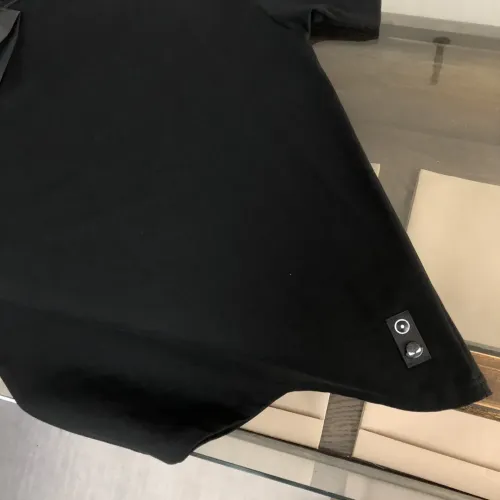 Cheap Fendi T-Shirts Short Sleeved For Unisex #1431145 Replica Wholesale [$34.00 USD] [ITEM#1431145] on Replica Fendi T-Shirts