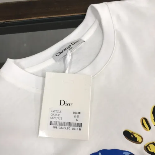 Cheap Christian Dior T-Shirts Short Sleeved For Unisex #1431378 Replica Wholesale [$32.00 USD] [ITEM#1431378] on Replica Christian Dior T-Shirts