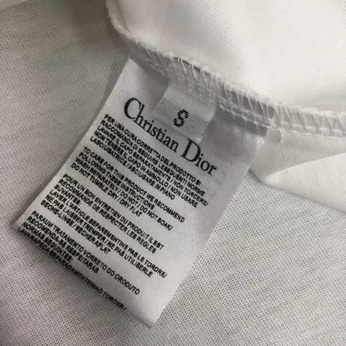 Cheap Christian Dior T-Shirts Short Sleeved For Unisex #1431378 Replica Wholesale [$32.00 USD] [ITEM#1431378] on Replica Christian Dior T-Shirts