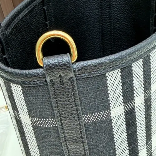 Cheap Burberry AAA Quality Handbags For Women #1431800 Replica Wholesale [$98.00 USD] [ITEM#1431800] on Replica Burberry AAA Quality Handbags