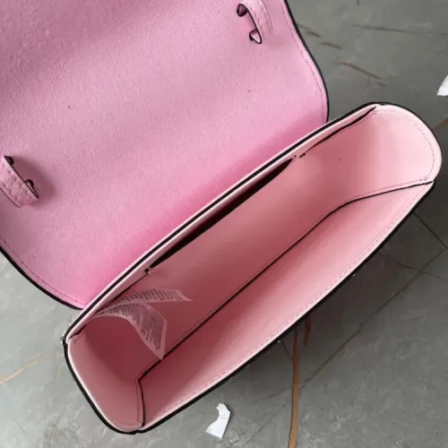 Cheap Versace AAA Quality Handbags For Women #1431814 Replica Wholesale [$158.00 USD] [ITEM#1431814] on Replica Versace AAA Quality Handbags