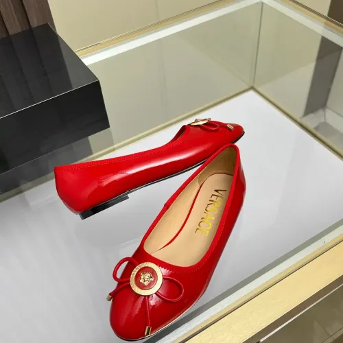 Cheap Versace Flat Shoes For Women #1432020 Replica Wholesale [$82.00 USD] [ITEM#1432020] on Replica Versace Flat Shoes