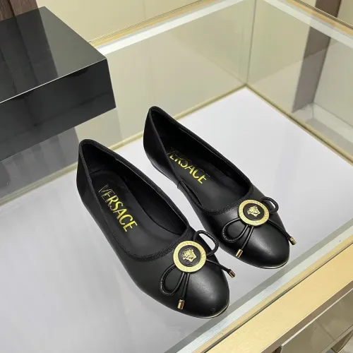 Cheap Versace Flat Shoes For Women #1432021 Replica Wholesale [$82.00 USD] [ITEM#1432021] on Replica Versace Flat Shoes